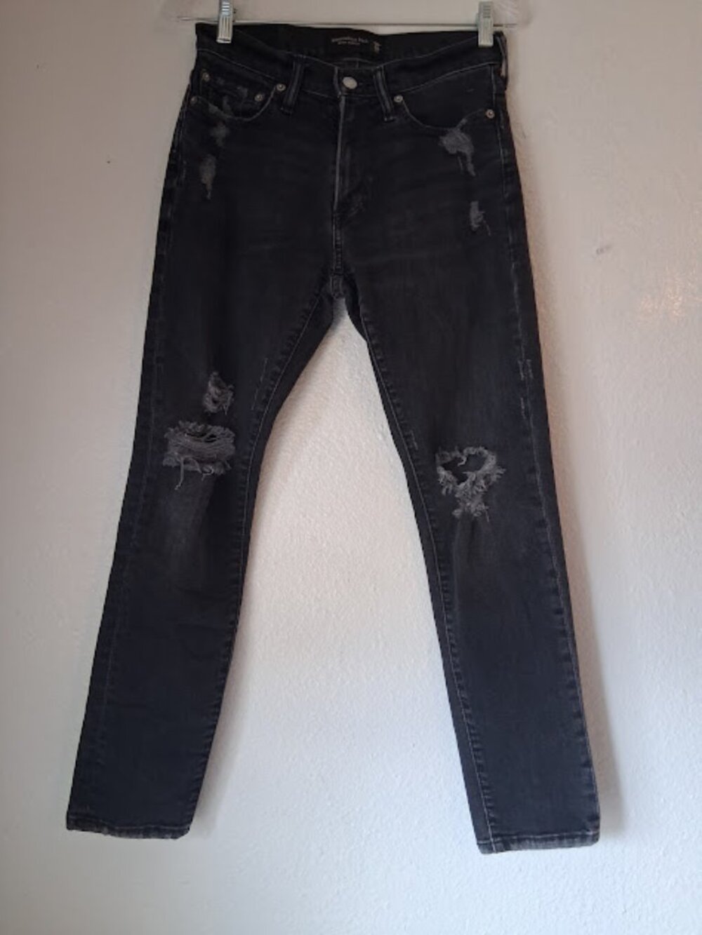 Abercrombie & Fitch women's size 28/30 distressed black wash jeans